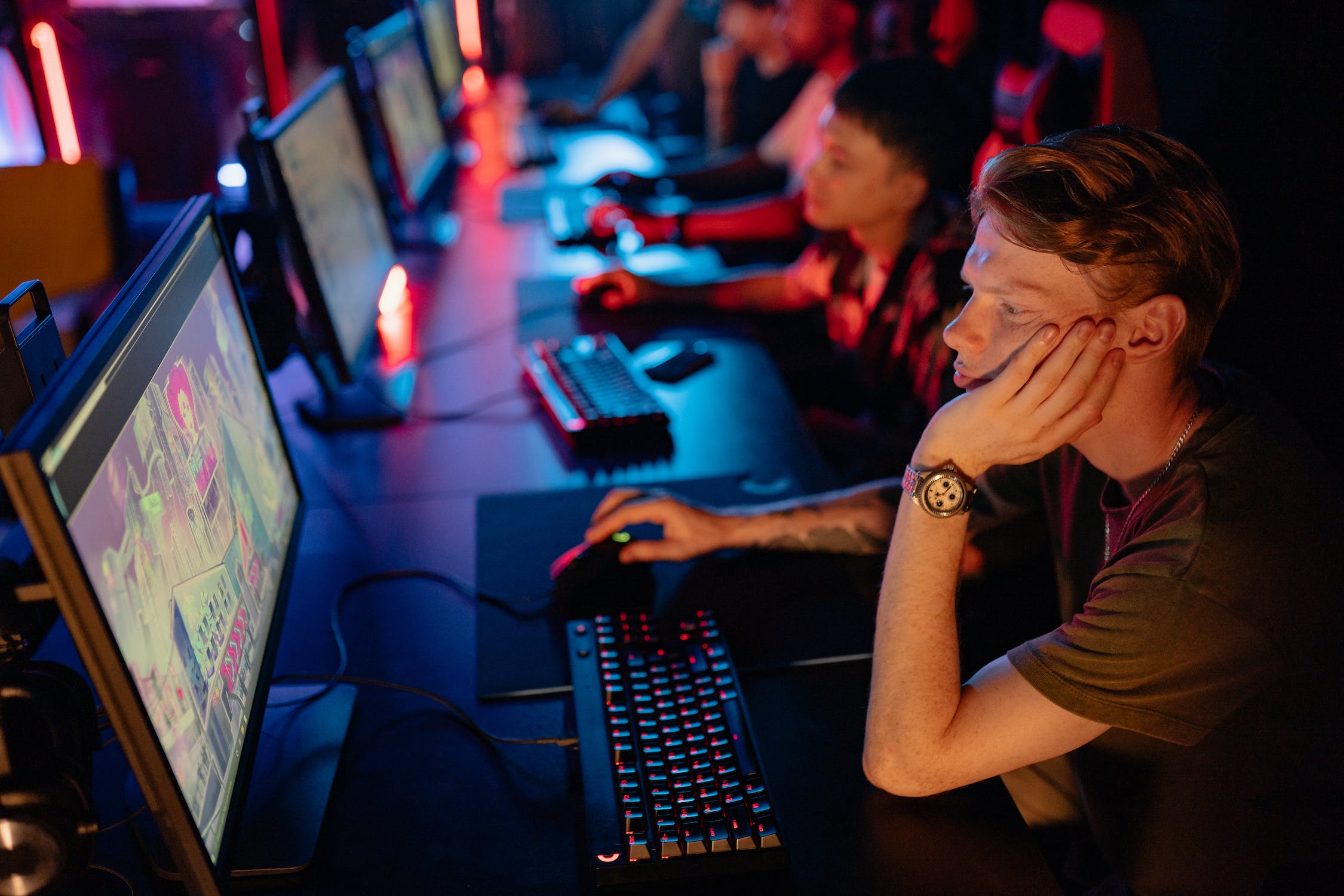 Improve aiming precision instantly now with Proofcore powerful cheat software
